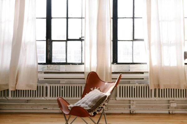 Leather-Clad Leisure Chair Leather-Clad Leisure Chair